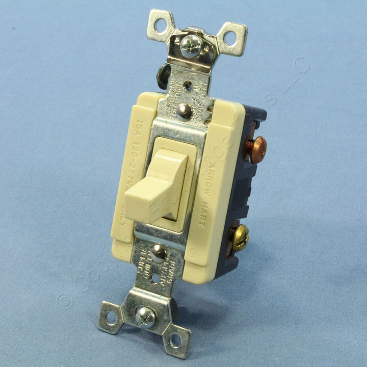 ARROW-HART AH1893I 15A Ivory 3-Way Toggle Switch